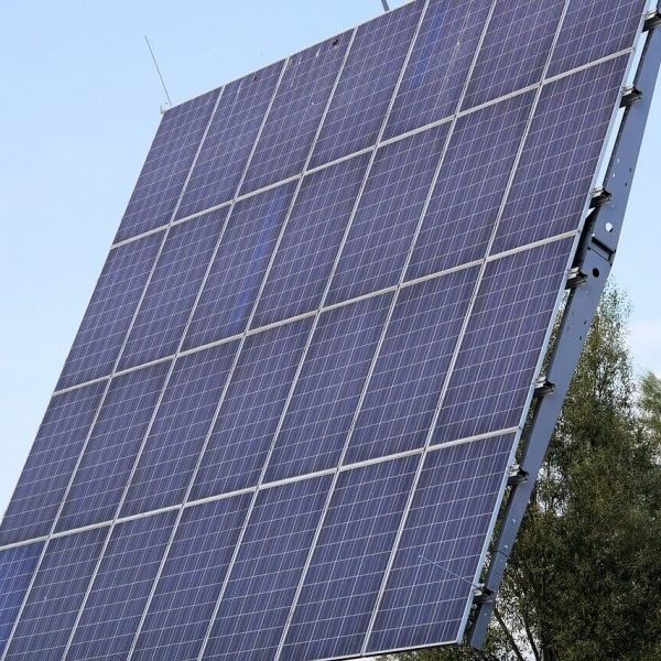 fotovoltaico-chica-Comp